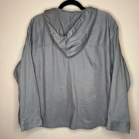 Maurice's Charcoal Plus Size Gray Hooded Shacket NWT Size 1X Lightweight Staple - Picture 12 of 16